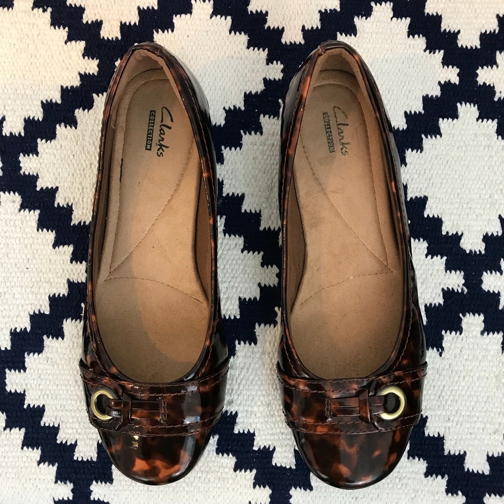 Clarks Tortoiseshell Flats Size 7 - image 2